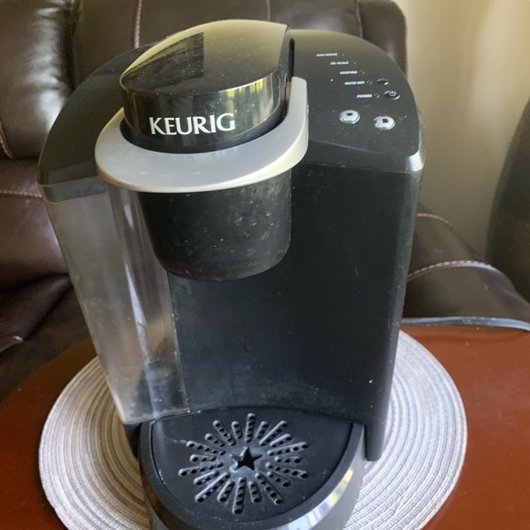 Keurig K- Classic Coffee Maker - Picture 2 of 3